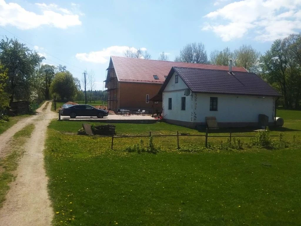 Недостроенная агроусадьба в Копыльском районе