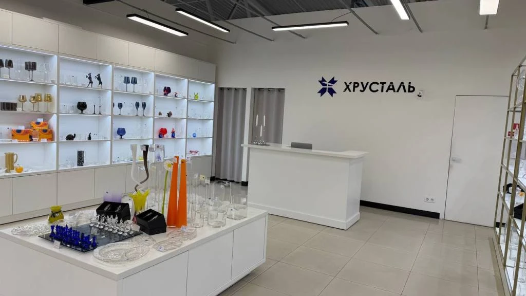Магазин хрустальной посуды и стекла (бренд «Неман»)
